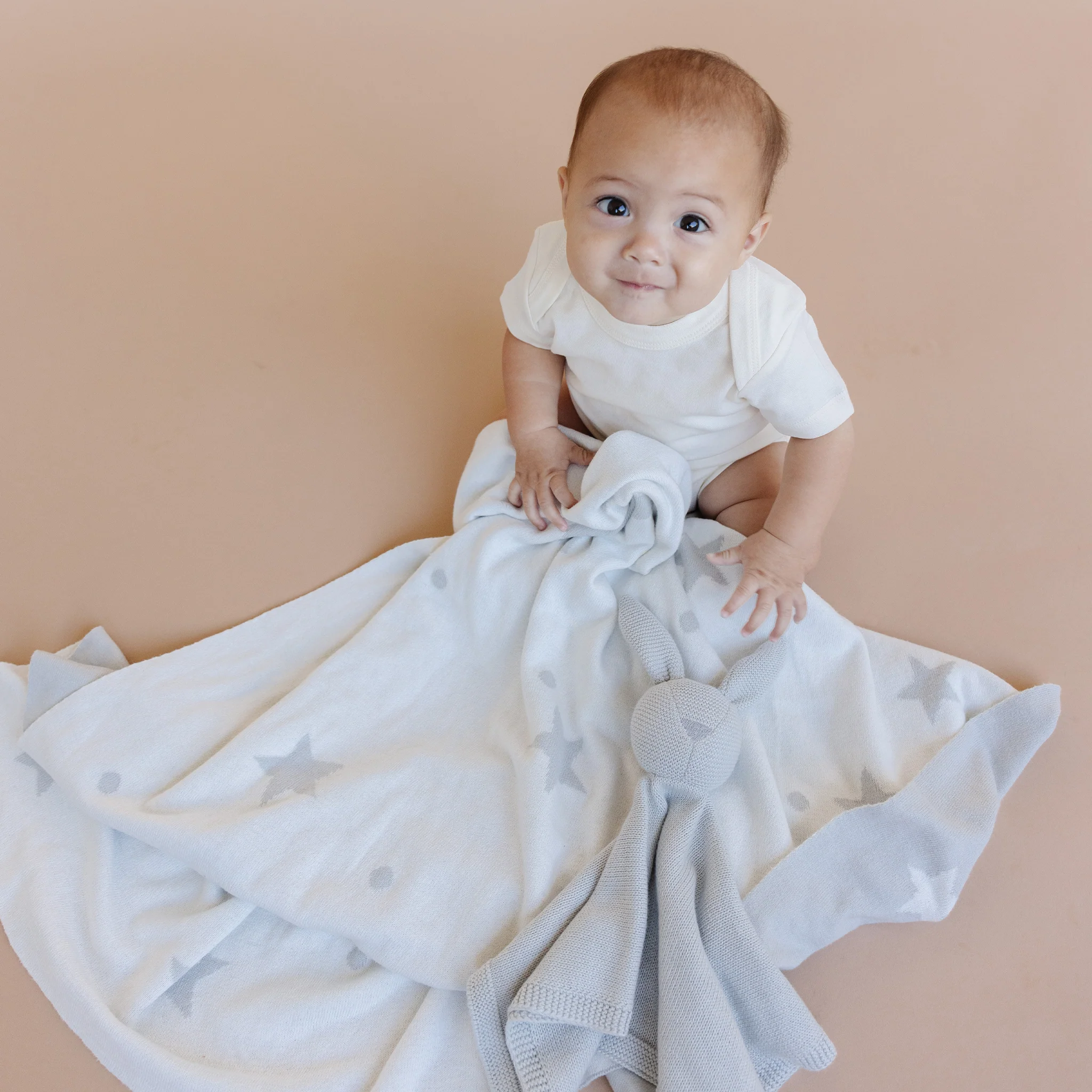 Star Moon Bunny Blanket Gift Set - Image 9